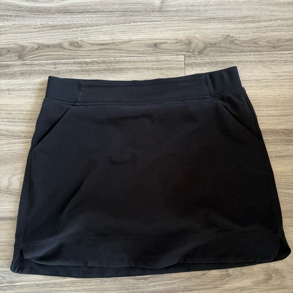 Black activewear skort